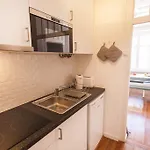 Lovelystay - Cosy Bairro Alto Duplex Лиссабон