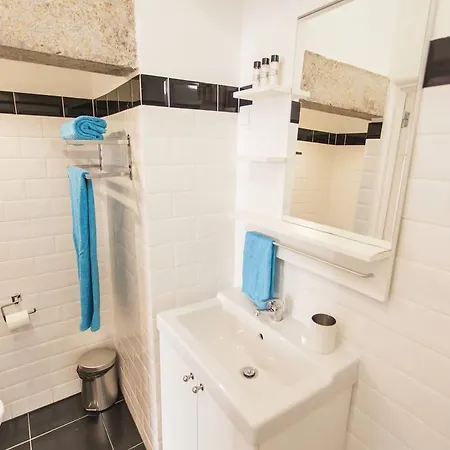 Apartment Lovelystay - Cosy Bairro Alto Duplex Lissabon